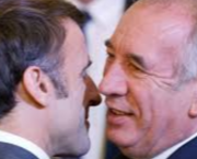 FRANCOIS BAYROU le premier