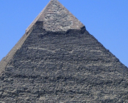 Pyramides