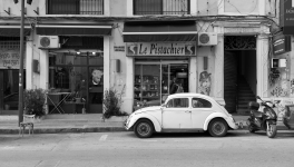 Mourir partir revenir, le jeu des hirondelles (2008) Zeina Abirached