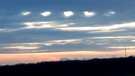 "Oh, J'voudrais, J'voudrais, J'voudrais coincer ma bulle dans ta bulle "