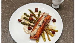 Saumon et asperges poêlés sauce grenobloise amélioré