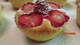Petits moelleux aux fraises - Recette en vidéo