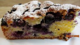 Gâteau moelleux aux myrtilles - Recette en vidéo