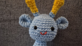 Billie la girafe Bleue