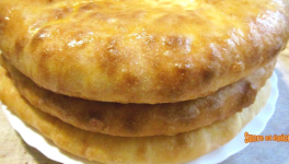 Tartes ossètes aux pommes de terre et au fromage (Kartofdjine) 