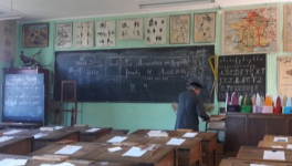 L’école, c’est pas l’bonheur,Mais pas d’école, c’est un malheur.