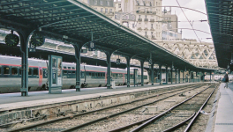 GARE DE LYON, AU CROISEMENT DES GENERATIONS