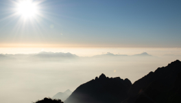 Le soleil se lève aussi.