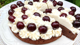 Gâteau au chocolat façon Forêt Noire - Recette en vidéo