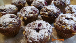 Muffins moelleux aux framboises et au chocolat blanc