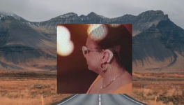 Remerciements -“Merci à ceux qui ont mis de la lumière dans mes silences.”