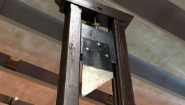 Guillotine
