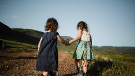  Les visages de l’amitié La saga des 4 tomes d’Elena Ferrante « L’amie prodigieuse »