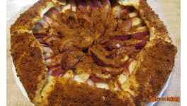 Tarte rustique aux nectarines et spéculoos