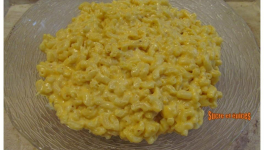 Coquillettes en sauce crémeuse au fromage