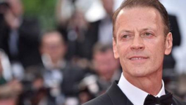 20 Minutes @20Minutes Rocco Siffredi se présente à l'élection présidentielle italienne
