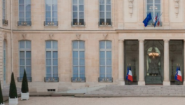 C'EST L'ETAT QUI PAYE, ÇA NE COÛTE RIEN...