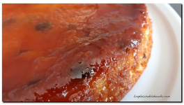 Gâteau de semoule aux raisins et fleurs d'oranger