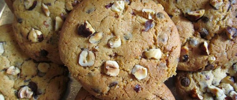 Cookies aux noisettes, chocolat et praliné