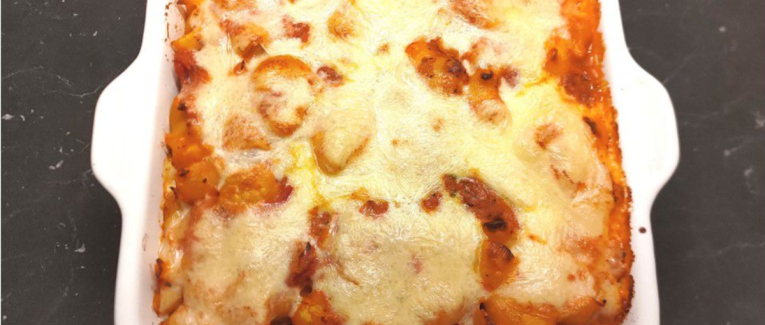 Gratin de pâtes double fromage en sauce tomates - Recette en vidéo