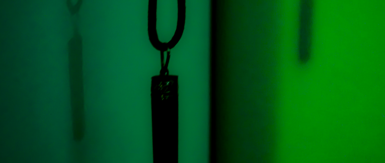 Chapitre 1 — Le cœur fissuré par où la lumière entre