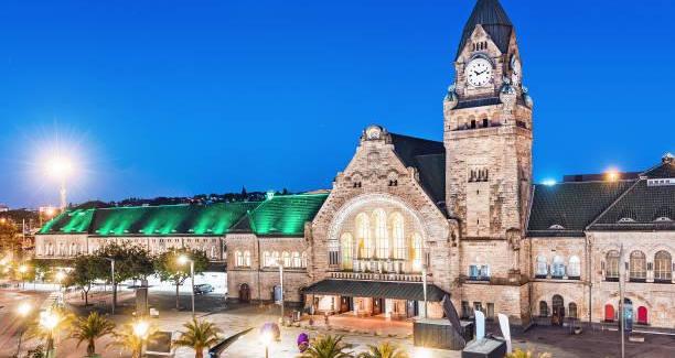 La place de la gare de Metz
