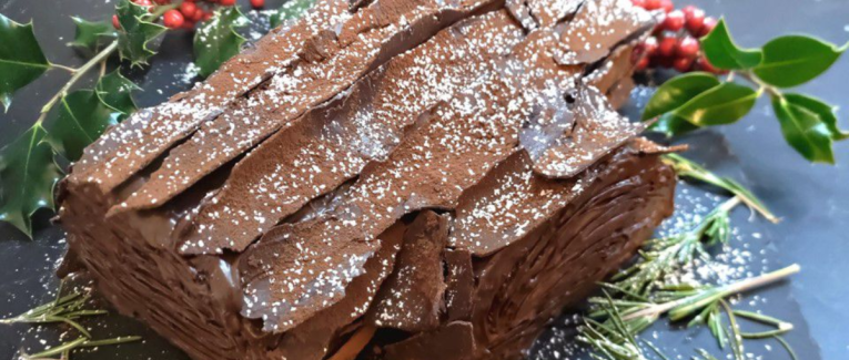 Bûche roulée chocolat vanille framboise