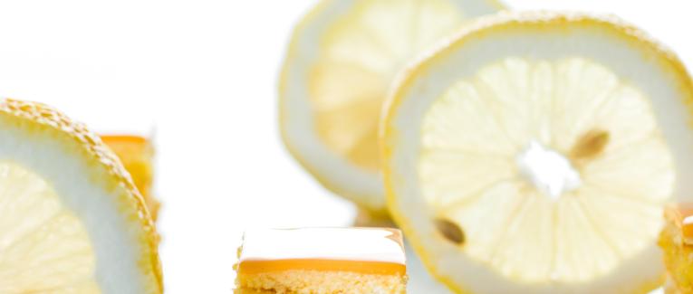 Carrés au citron au lait concentré sucré