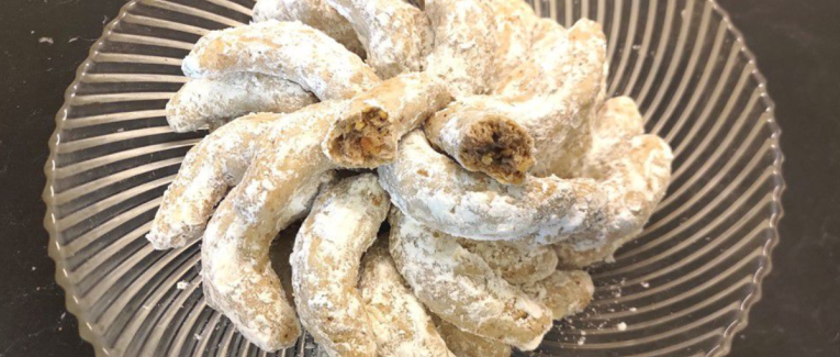Biscuits sablés croissants de lune aux noix (bredele) - Recette en vidéo