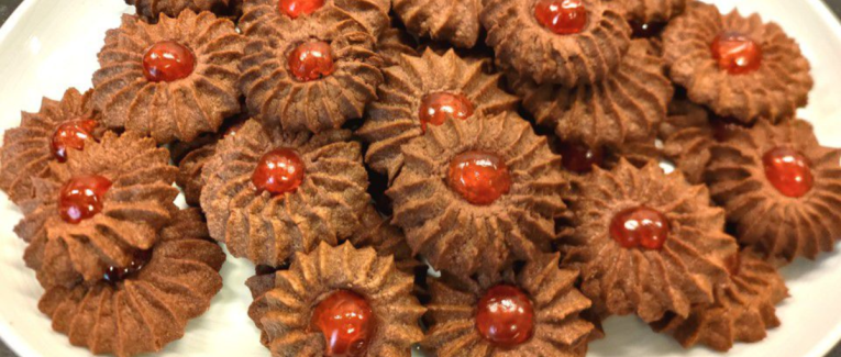 Biscuits pochés au cacao avec des jaunes d'oeufs - Recette en vidéo