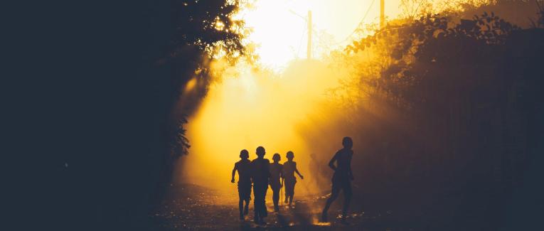 'Ndao hirenireny. [Allons errer.]