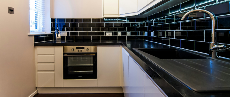 Déco cuisine : astuces simples pour moderniser sans tout changer