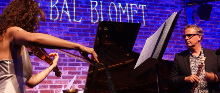 Des instruments orientaux sur Maurice Ravel
