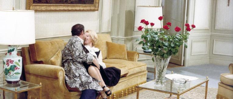 Le charme discret de la bourgeoisie (1972) Luis Buñuel
