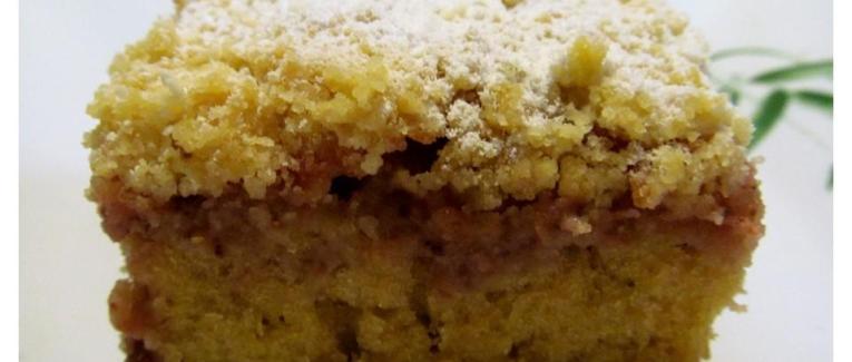 Carrés moelleux aux fraises avec streusel