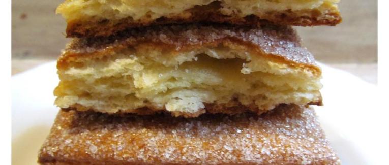Biscuits feuilletés au sucre avec de la levure boulangère - recette facile