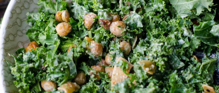 Salade de pois chiches, tomates cerises et feta