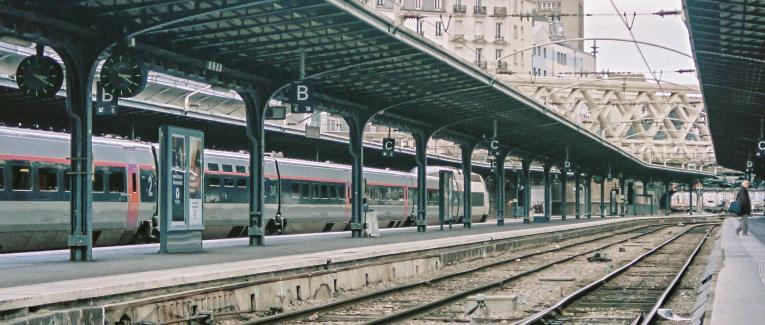 GARE DE LYON, AU CROISEMENT DES GENERATIONS