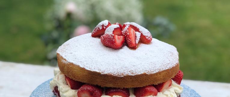 Gâteau moelleux aux fraises