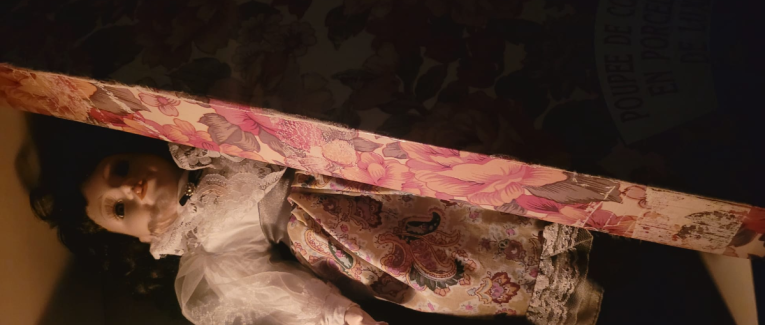 La poupée du grenier