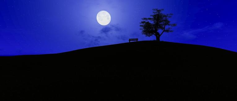 Marche de nuit sur la colline