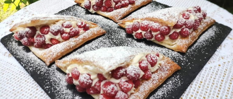Feuilletés aux framboises et crème mascarpone - Recette en vidéo