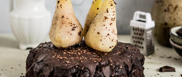 Cake au yaourt, poires et chocolat