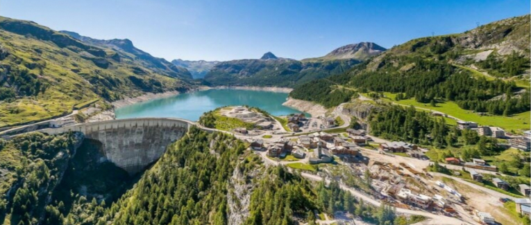 Les villages et leurs modes de vie sacrifiés, engloutis sur l'autel de l'indispensable progrès