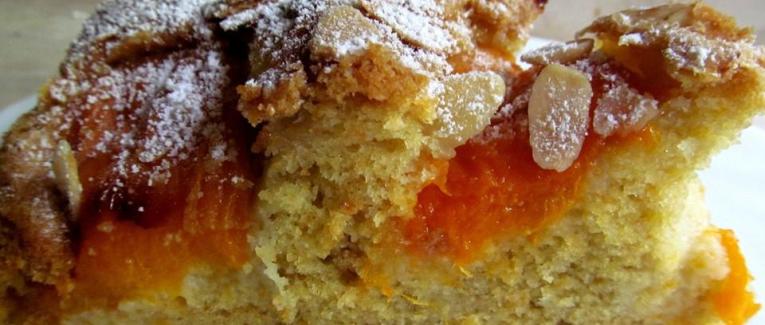Gâteau nuage amandes et abricots