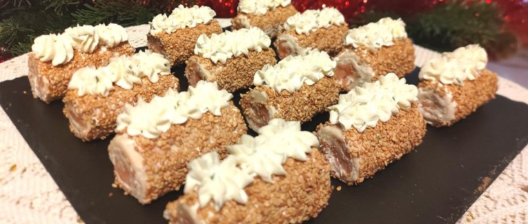 Mini bûches au chèvre frais et au saumon fumé - Recette en vidéo