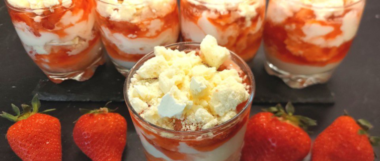 Verrines Eton Mess aux fraises - Recette en vidéo