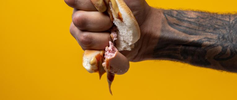 Pourquoi notre relation à la nourriture est-elle si compliquée ?