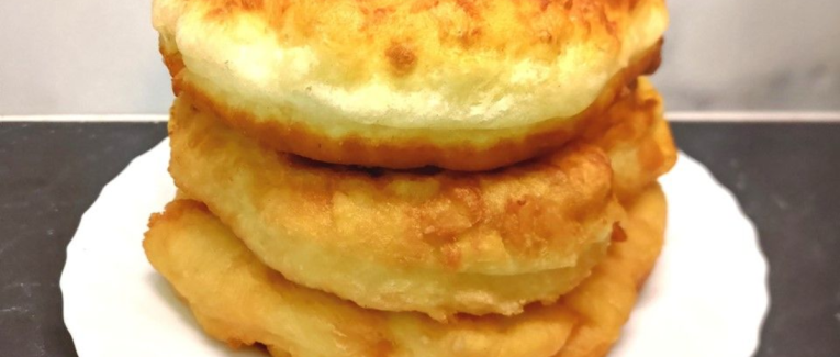 Pains frits ukrainiens, sans levure boulangère - Коржики (Korzhiki)