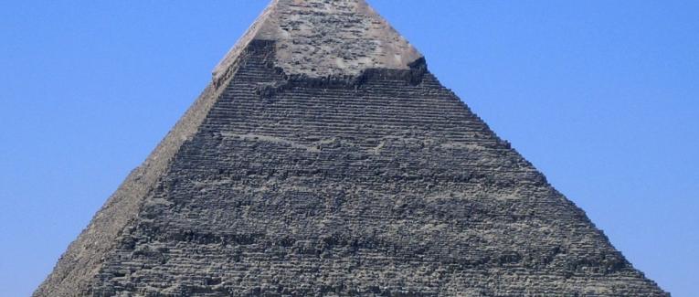 Pyramides